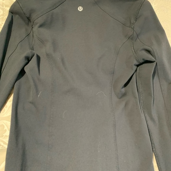 Lulu jacket size 4i believe. Tag is missing - Picture 3 of 4